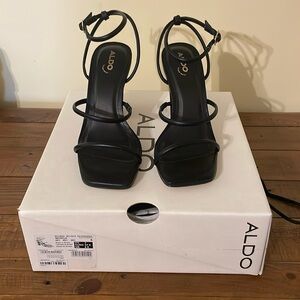 NWT - Aldo Natayla block heel